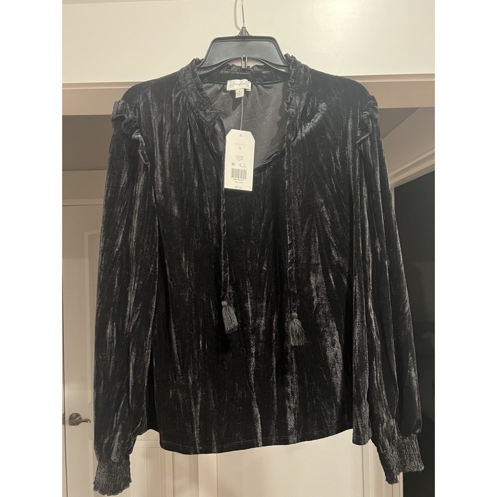 Wonderly Black Velvet Long Sleeve Blouse Size Small NWT